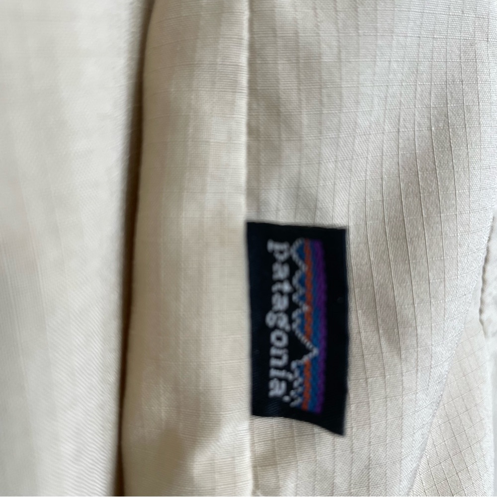 Patagonia Khaki Women's Shirt Size 8 - Picture 6 of 12